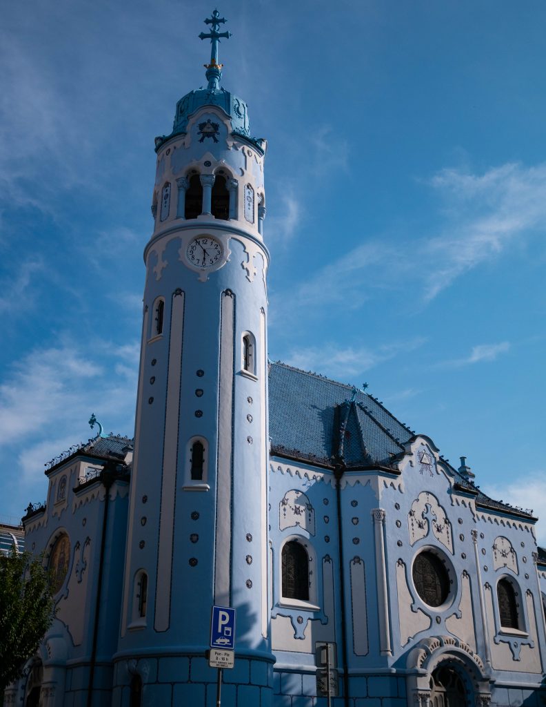 bratislava_blue_church